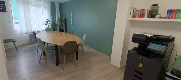 Bureau à Armentières, France 63m² No. 260052 3