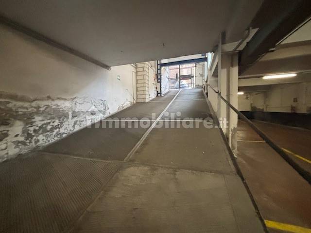 15m² Parking in Bologna, Italy No. 402061