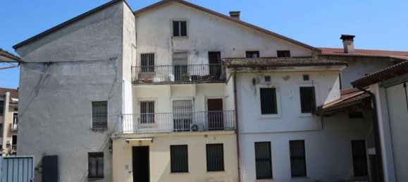 Apartamento de 3 divisões em Isola Vicentina, Italy N.º 289986 3