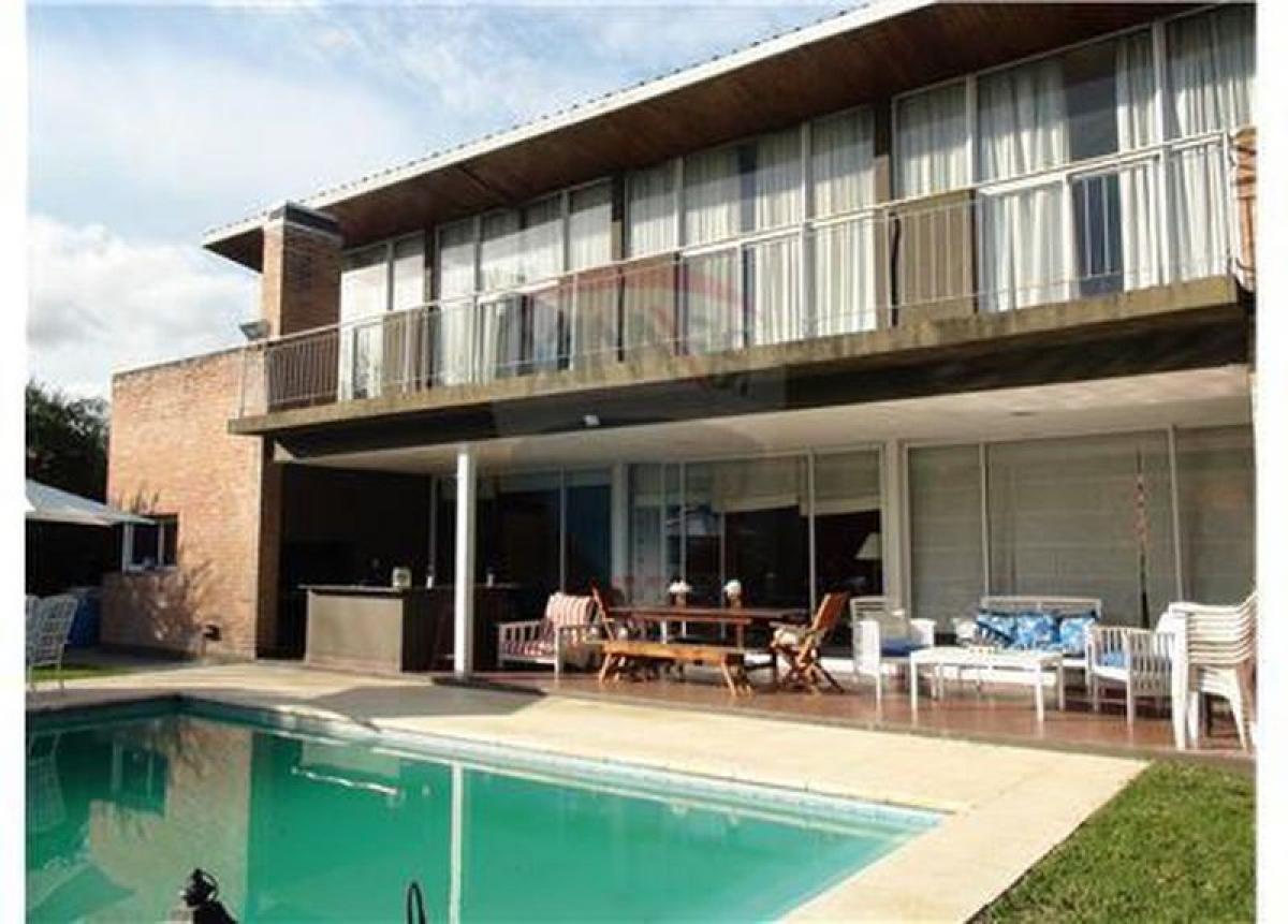 4 bedrooms House in Escobar, Argentina No. 7165