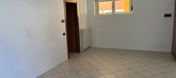 Apartamento T2 em Como, Italy N.º 359716 7