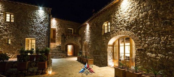 10 bedrooms Villa in Monteriggioni, Italy No. 171046 5