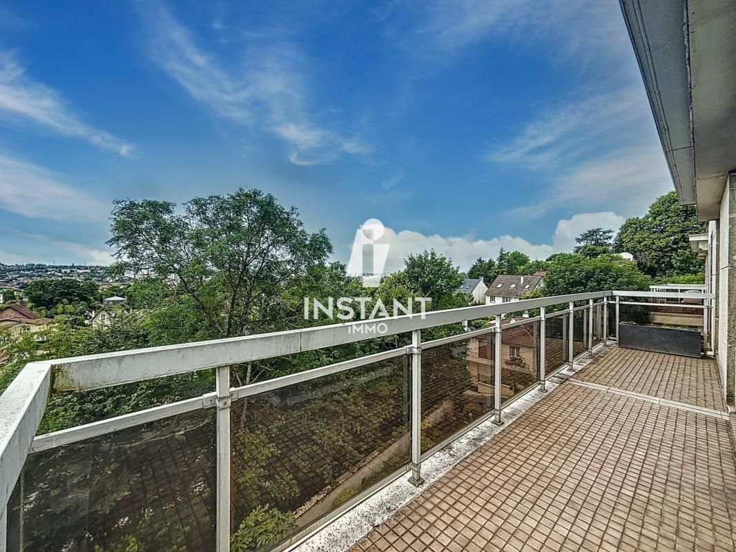 2 غرف نوم شقة في Le Raincy, France رقم 179184