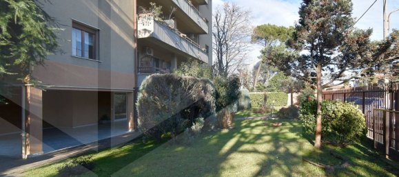 2 rooms Office in Legnano, Italy No. 24886 3