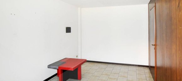 2 rooms Office in Legnano, Italy No. 24886 11