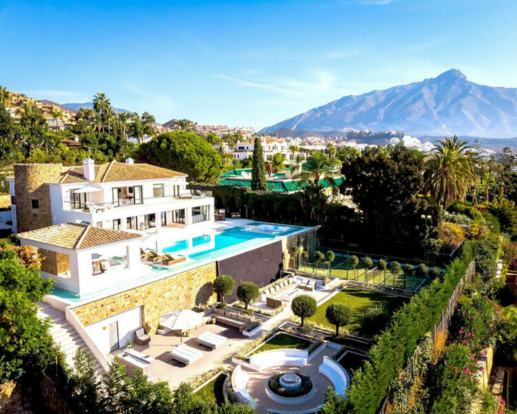 5 غرف نوم فيلا في Marbella, Spain رقم 104367