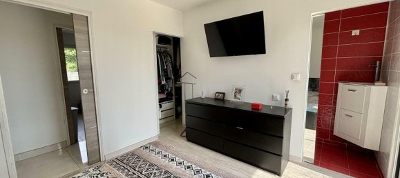 4 bedrooms House in Toulenne, France No. 358046 7