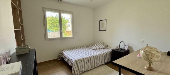 4 bedrooms House in Toulenne, France No. 358046 8