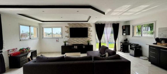 4 bedrooms House in Toulenne, France No. 358046 4