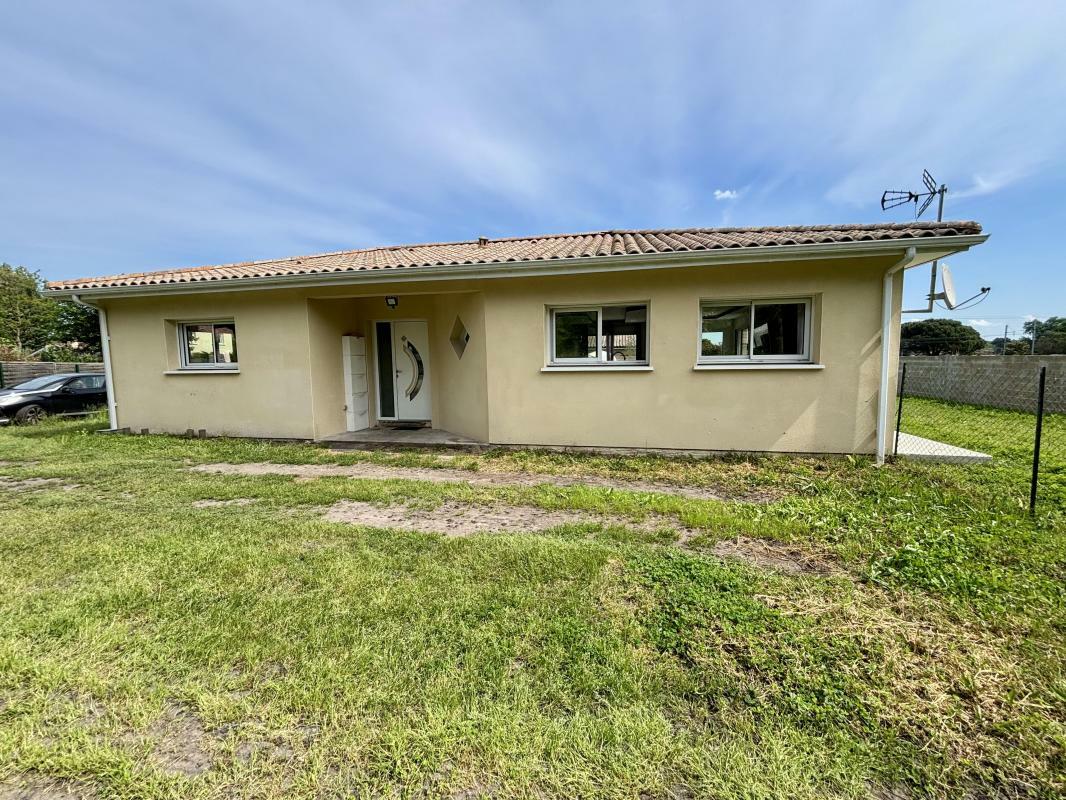 4 bedrooms House in Toulenne, France No. 358046