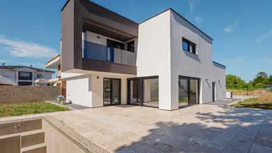 5غرفة منزل في Strasshof an der Nordbahn, Austria رقم 197392