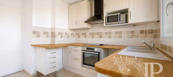 2 bedrooms Apartment in Le Pecq, France No. 179822 3