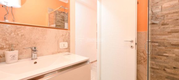 7-Zimmer Haus in Gardone Riviera, Italy, Nr. 147470 22