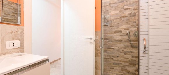 7-Zimmer Haus in Gardone Riviera, Italy, Nr. 147470 23