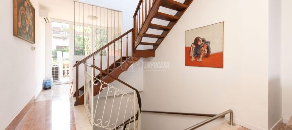 7-Zimmer Haus in Gardone Riviera, Italy, Nr. 147470 11