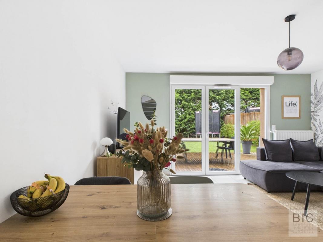 Casa de 3 dormitorios en Merignac, France No. 100307