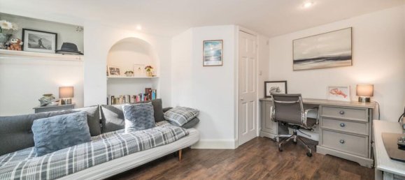 4 bedrooms Commercial property in Surbiton, United Kingdom No. 10207 6