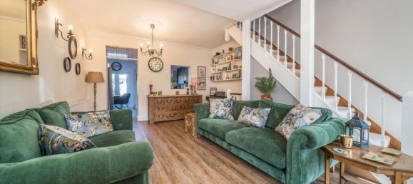 4 bedrooms Commercial property in Surbiton, United Kingdom No. 10207 13