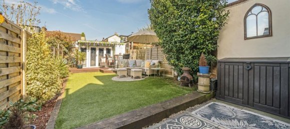 4 bedrooms Commercial property in Surbiton, United Kingdom No. 10207 9