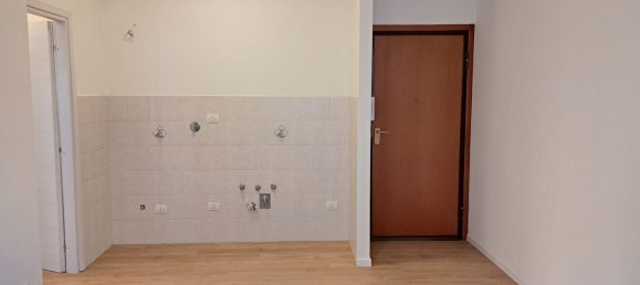 2-Zimmer Wohnung in Florence, Italy, Nr. 214649 8