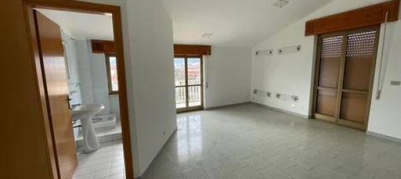 350m² Garage in Castrovillari, Italy No. 292579 9