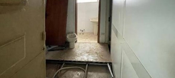 350m² Garage in Castrovillari, Italy No. 292579 3