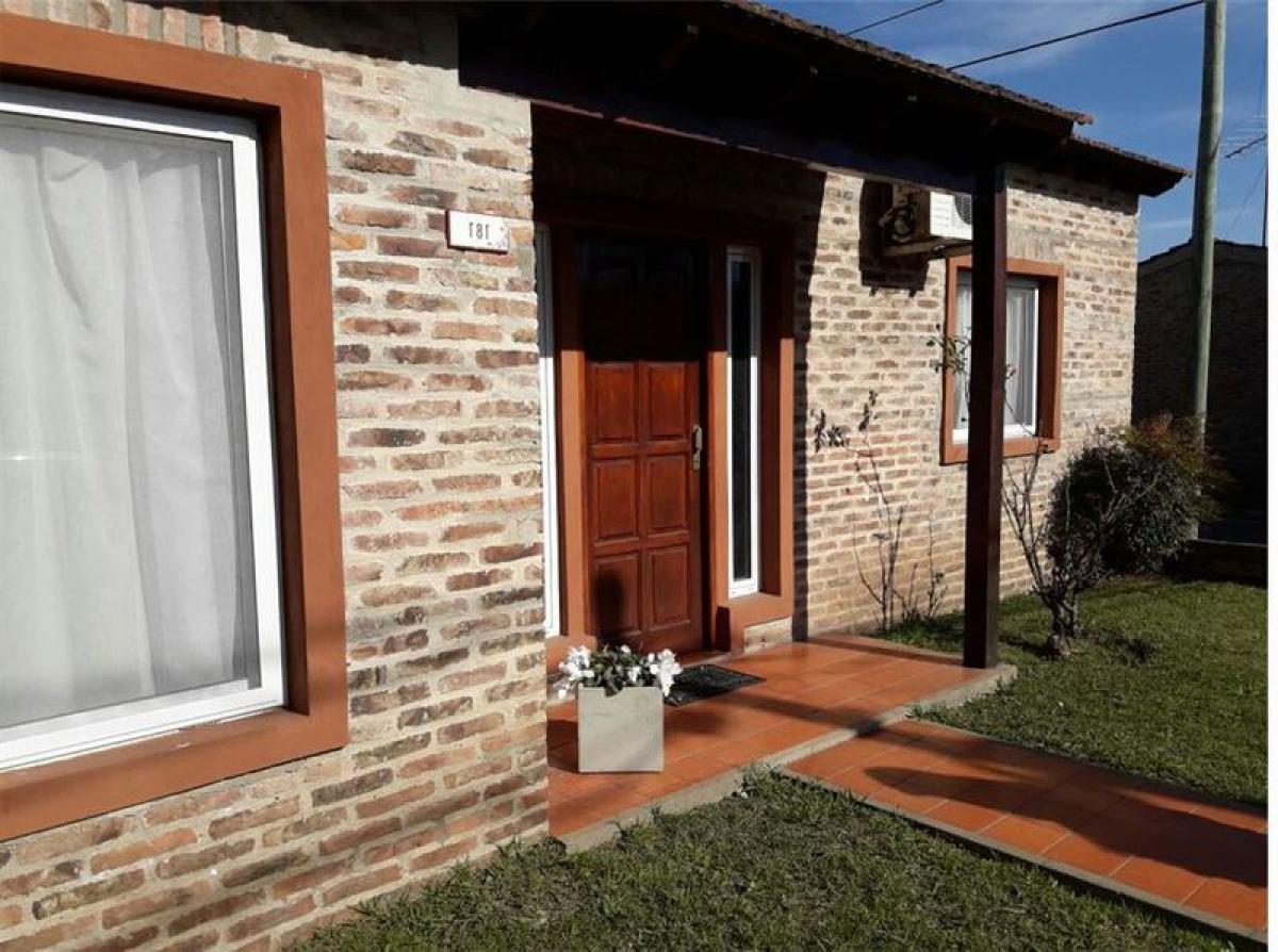 Дом с 2 спальнями в Тигре, Аргентина № 12908