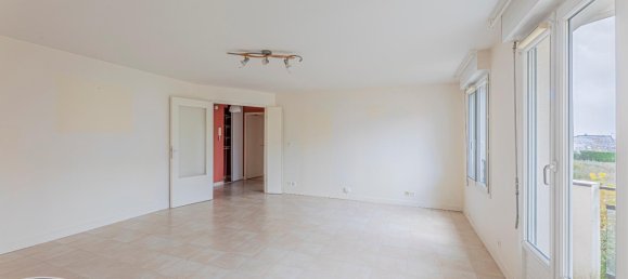 2 bedrooms Apartment in Chambray-les-Tours, France No. 158950 2