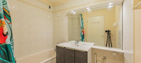 2 bedrooms Apartment in Chambray-les-Tours, France No. 158950 16