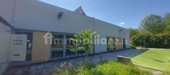 Gewerbliche Immobilie in Gattinara, Italy 750m², Nr. 315132 2