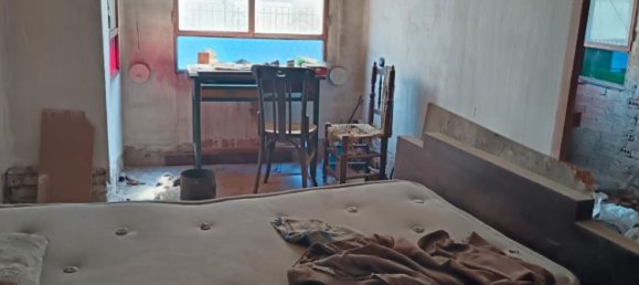 3 bedrooms House in Valencia, Spain No. 135333 3