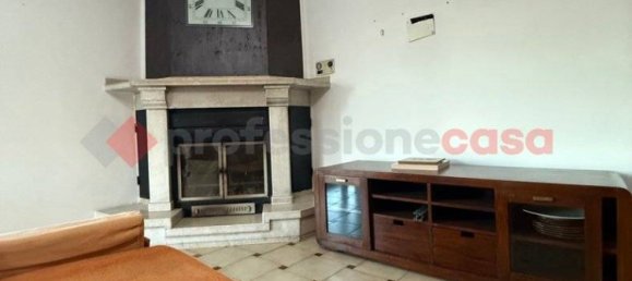 Квартира с 3 спальнями в Монтесаркьо, Италия № 170825 8