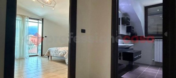 Квартира с 3 спальнями в Монтесаркьо, Италия № 170825 16