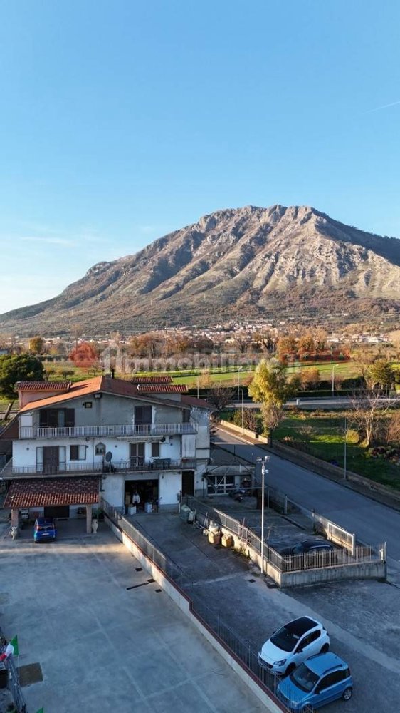 Квартира с 3 спальнями в Монтесаркьо, Италия № 170825