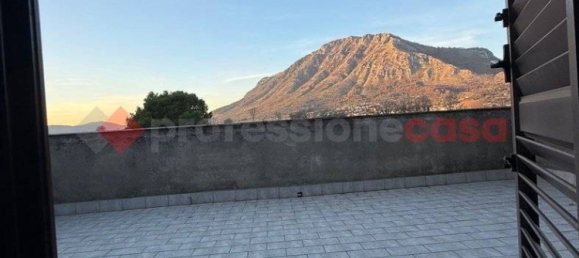 Квартира с 3 спальнями в Монтесаркьо, Италия № 170825 26