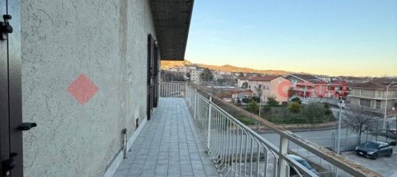 Квартира с 3 спальнями в Монтесаркьо, Италия № 170825 18