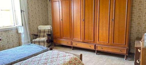 3 rooms Apartment in Spoleto, Italy No. 92407 12