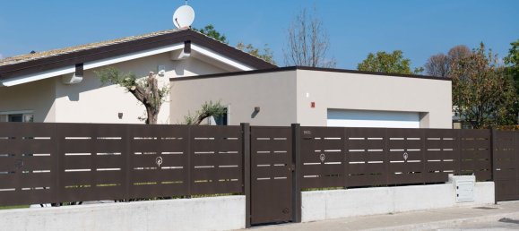 Villa de 4 habitaciónes en Padenghe sul Garda, Italy No. 10406 19