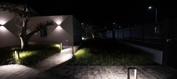 Villa de 4 habitaciónes en Padenghe sul Garda, Italy No. 10406 22