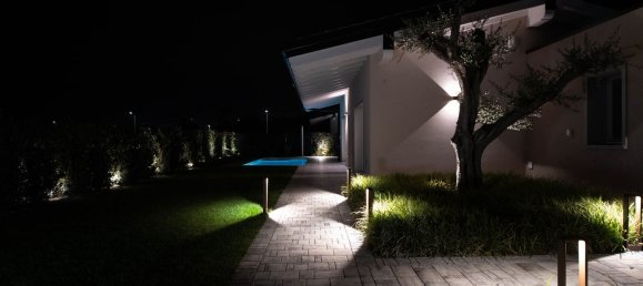 Villa de 4 habitaciónes en Padenghe sul Garda, Italy No. 10406 23
