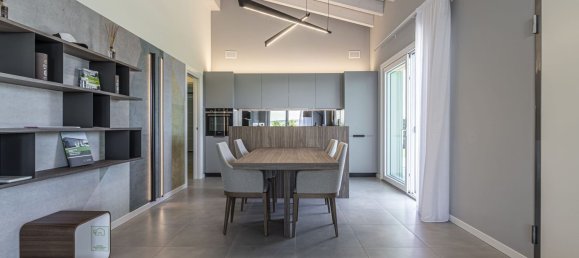 Villa de 4 habitaciónes en Padenghe sul Garda, Italy No. 10406 30