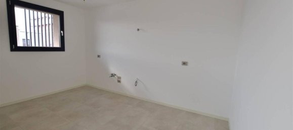 Квартира с 5 комнатами в Сан Дона ди Пьяве, Италия № 32132 3