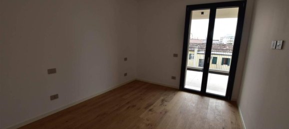 Квартира с 5 комнатами в Сан Дона ди Пьяве, Италия № 32132 6