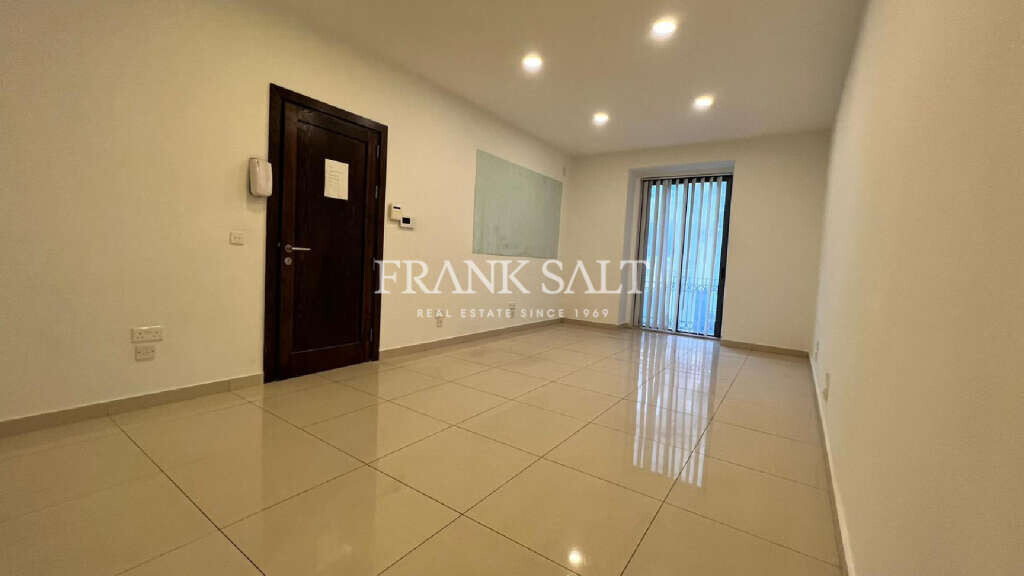 100m² Office in Gzira, Malta No. 13014
