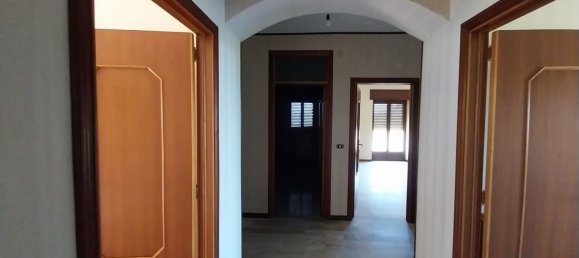 600m² Building in Santa Maria del Cedro, Italy No. 166793 11