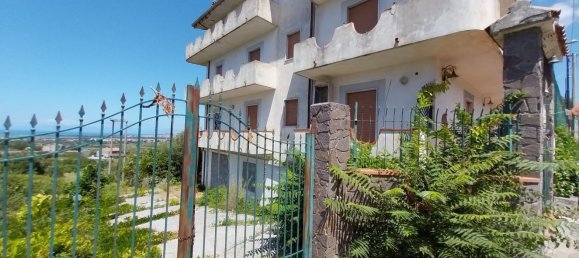 600m² Building in Santa Maria del Cedro, Italy No. 166793 3