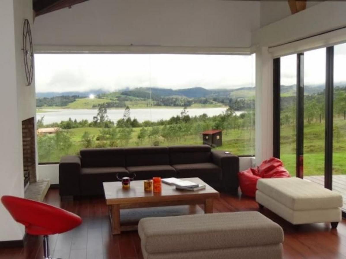 3 bedrooms House in Cundinamarca, Colombia No. 9566