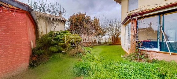 7 rooms House in Galliera, Italy No. 37472 5