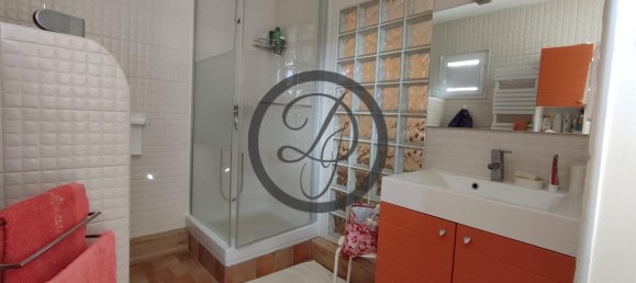 Casa de 4 dormitorios en Crevecoeur-le-Grand, France No. 76654 16