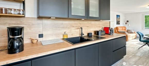 3 bedrooms House in Yonne, France No. 363661 2